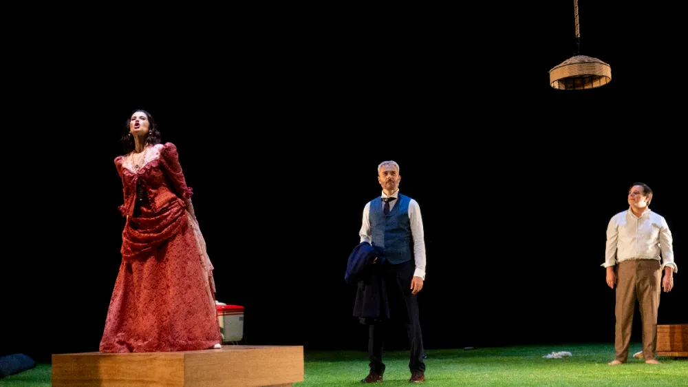 Peça “O Deus da Carnificina” chega ao Sesc Palladium com elenco de destaque em BH