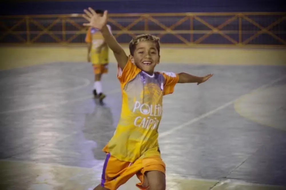 Quem era Matheus Faleiro, atleta de 10 anos que morreu a caminho de um jogo em MG