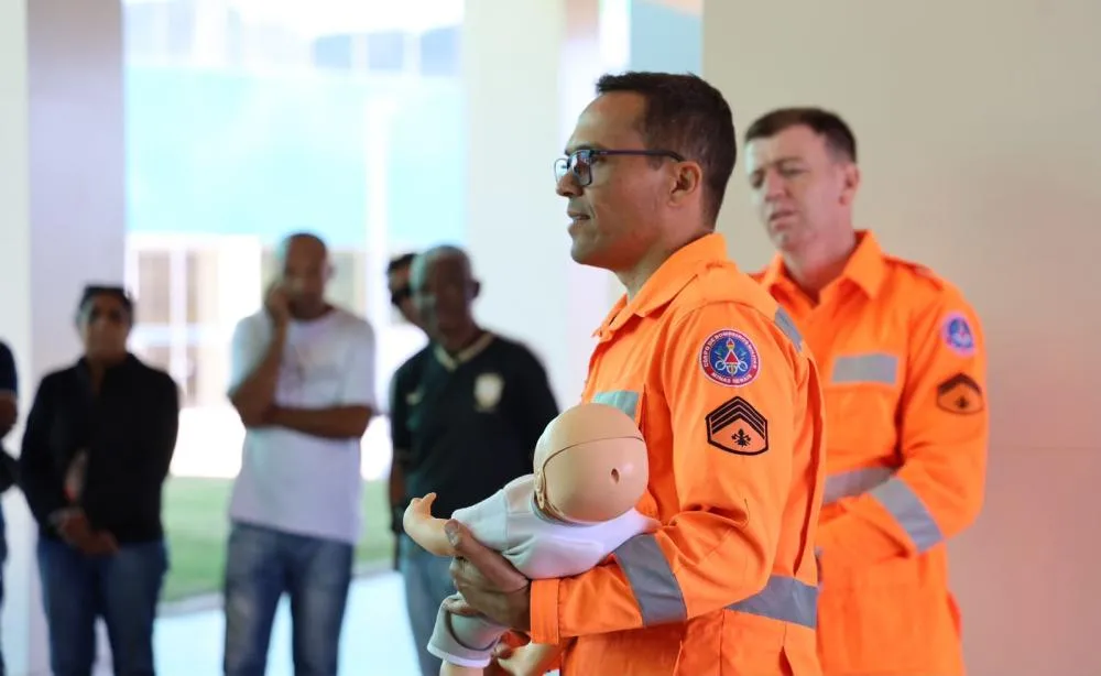 Servidores municipais participam de curso de formação de brigada em Brumadinho