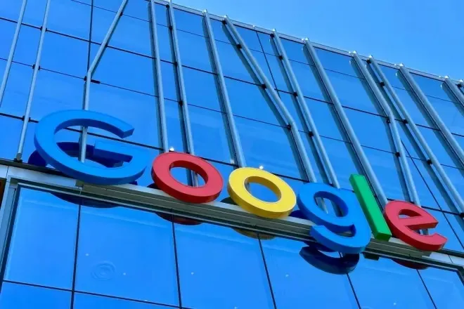 União Europeia multa Google em R$ 2,37 bilhões por uso irregular de dados de localização