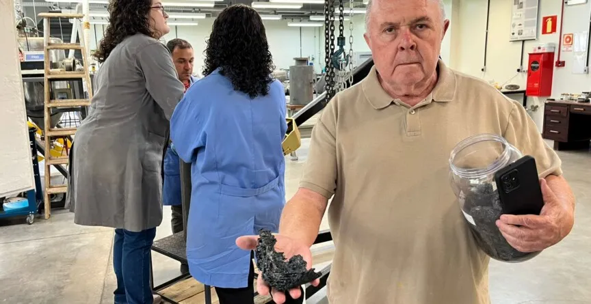 Projeto da UFMG transforma plástico descartado em tecnologia para combater a desertificação no semiárido mineiro